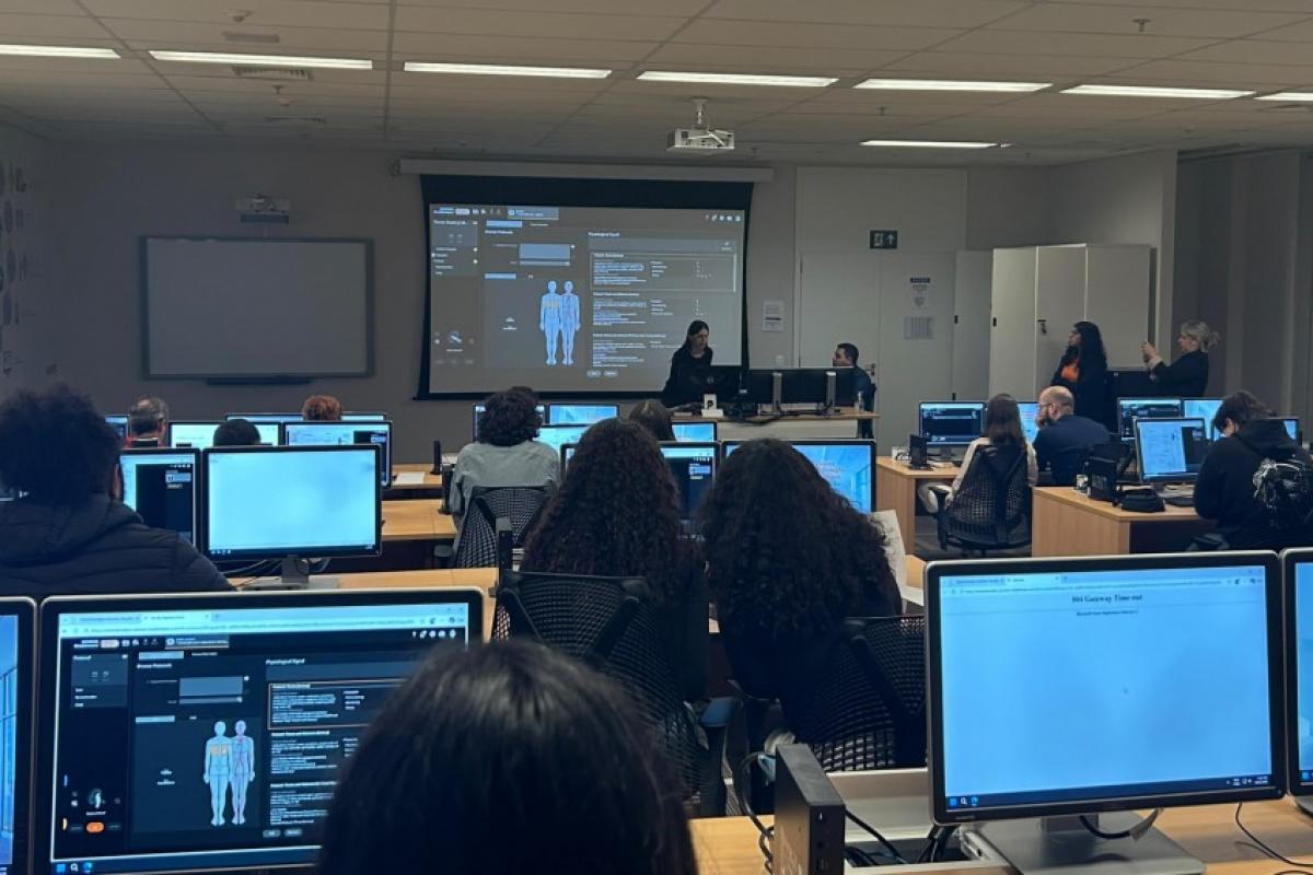 Ao longo de três dias, cerca de 70 estudantes do último ano de Física Médica de cinco universidades brasileiras participaram de atividades teóricas e práticas voltadas à carreira