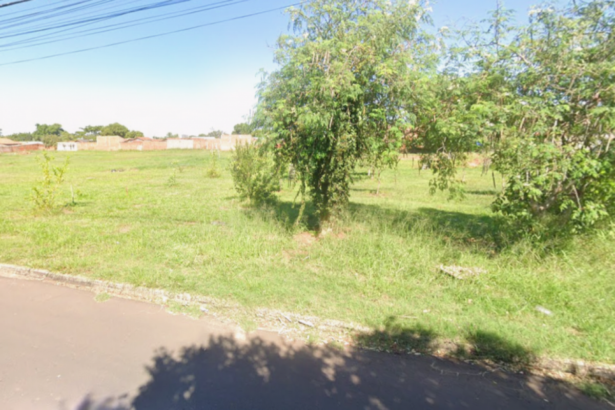 Corpo estava no interior de barraca improvisada em terreno do bairro Nossa Senhora Aparecida, em Araçatuba