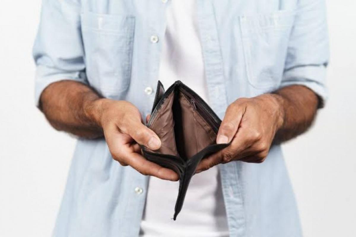  Pesquisa mostra que 53% dos trabalhadores não conseguem fechar o mês com todas as contas pagas