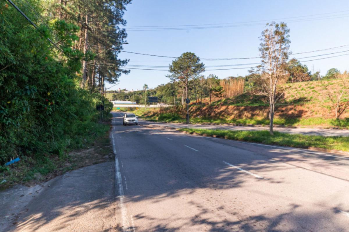 Serão três fases, abrangendo: o recapeamento de aproximadamente 900 metros; a recuperação do trecho próximo à balança; e a recuperação da avenida após a rotatória, em direção ao bairro