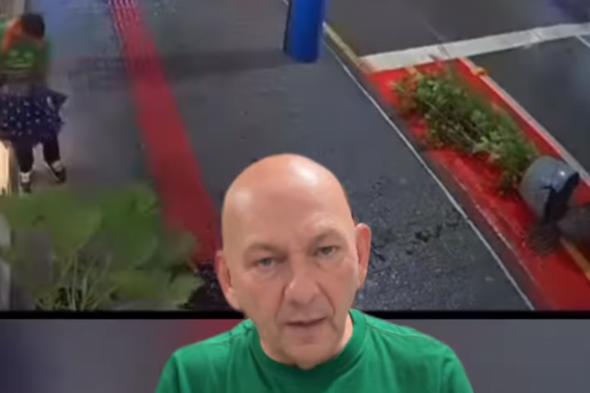 Hang compartilhou o vídeo e elogiou o funcionário.
