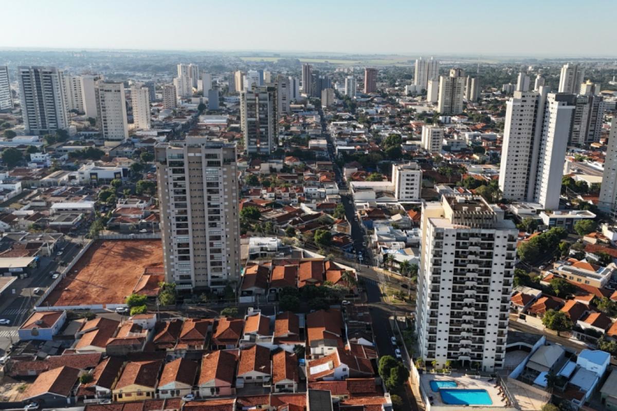 Município aparece em 1º lugar nacional em leite e nata, derivados e tomates; dados consideram período de janeiro a agosto