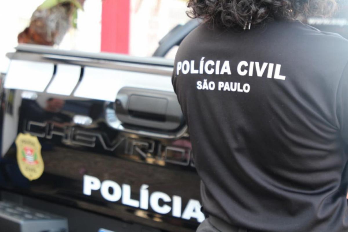 Segundo a investigação, a criança brincava com a mangueira quando foi golpeada.