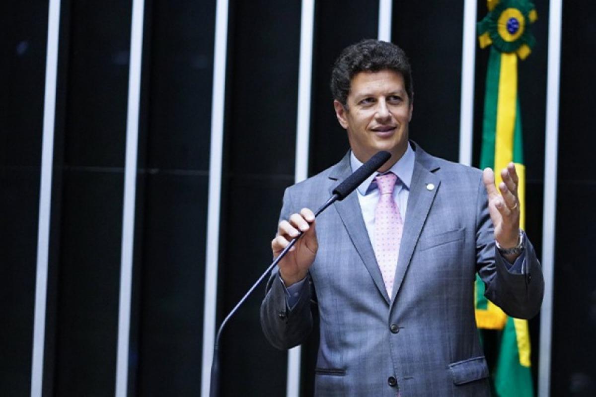 Deputado federal e candidato ao Senado se reúne com apoiadores e lideranças da região às 9h, no Recinto de Exposições