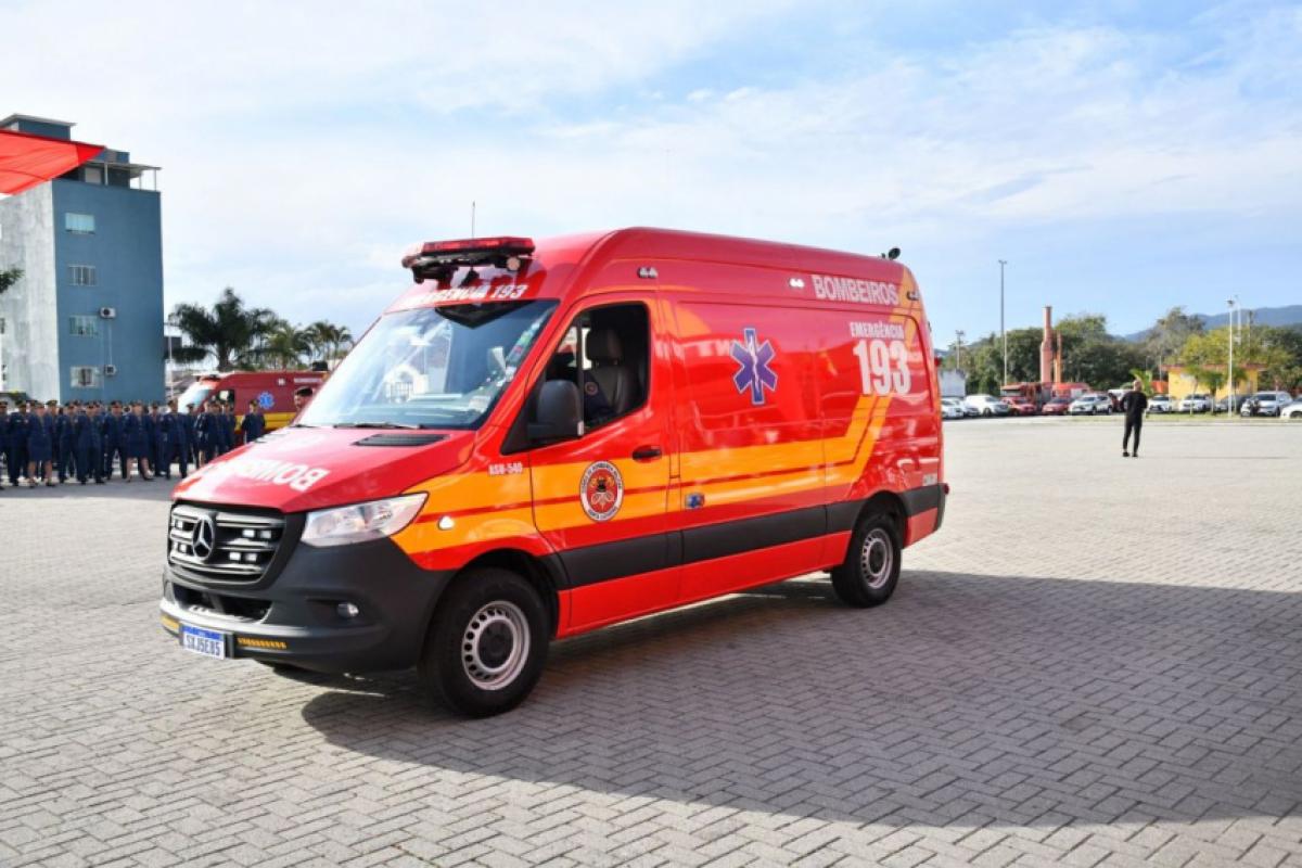 Segundo os familiares, a criança foi encontrada de bruços, com o rosto voltado para a água. 