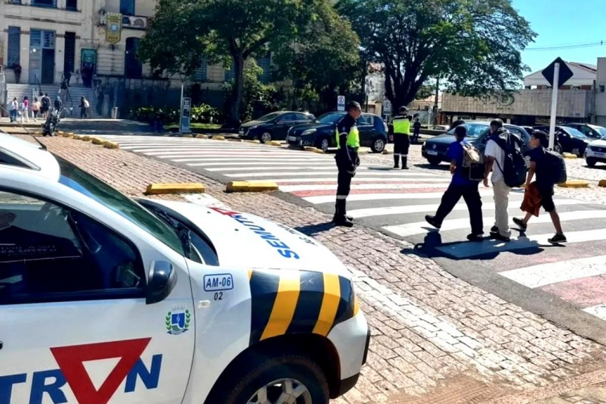 Campanha orienta crianças e motoristas sobre segurança nas faixas em Botucatu
