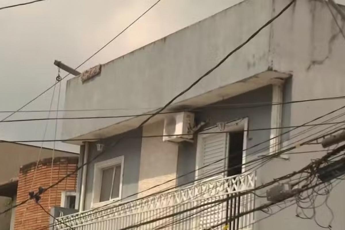 Dois homens morreram eletrocutados em uma obra na manhã desta sexta-feira (25) na Rua Cuiabá, em Santo André, no ABC Paulista