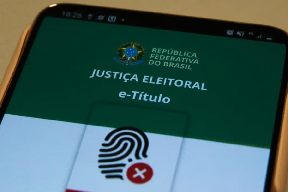 Se o eleitor não votar e também não justificar a ausência dentro do prazo, deverá pagar uma multa de R$ 3,51 por turno