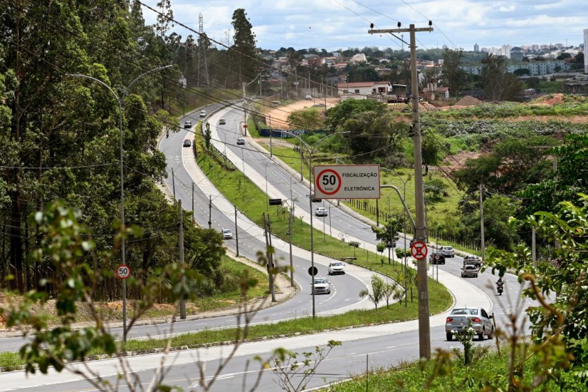 Quatro grandes avenidas concentram 17% das mortes urbanas; noites e madrugadas de fins de semana aparecem como período crítico