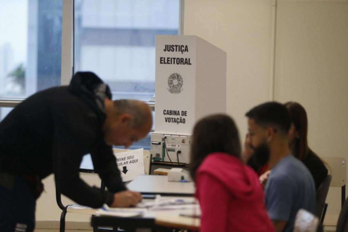 Os candidatos ao primeiro turno, marcado para 4 de outubro, não podem ser detidos ou presos entre 19 de setembro e 6 de outubro, exceto em flagrante delito. 