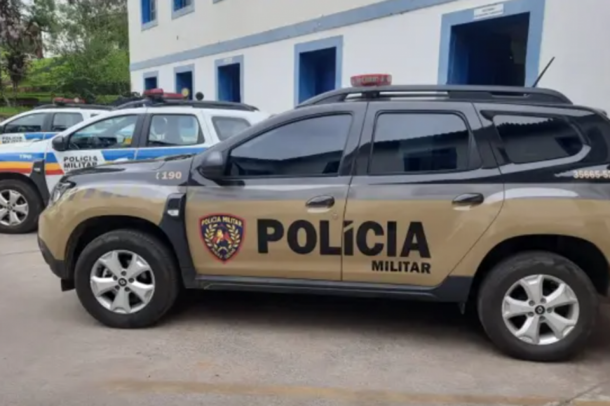 De acordo com testemunha, o suspeito disse que buscaria a droga e retornou armado.