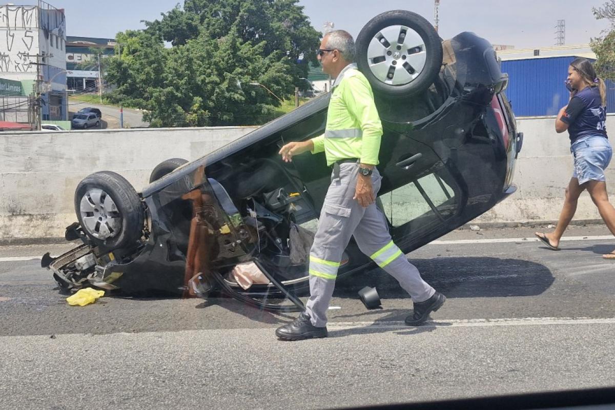 Equipes do Samu prestaram atendimento às vítimas, mas até o momento não há informações sobre o estado de saúde dos feridos.