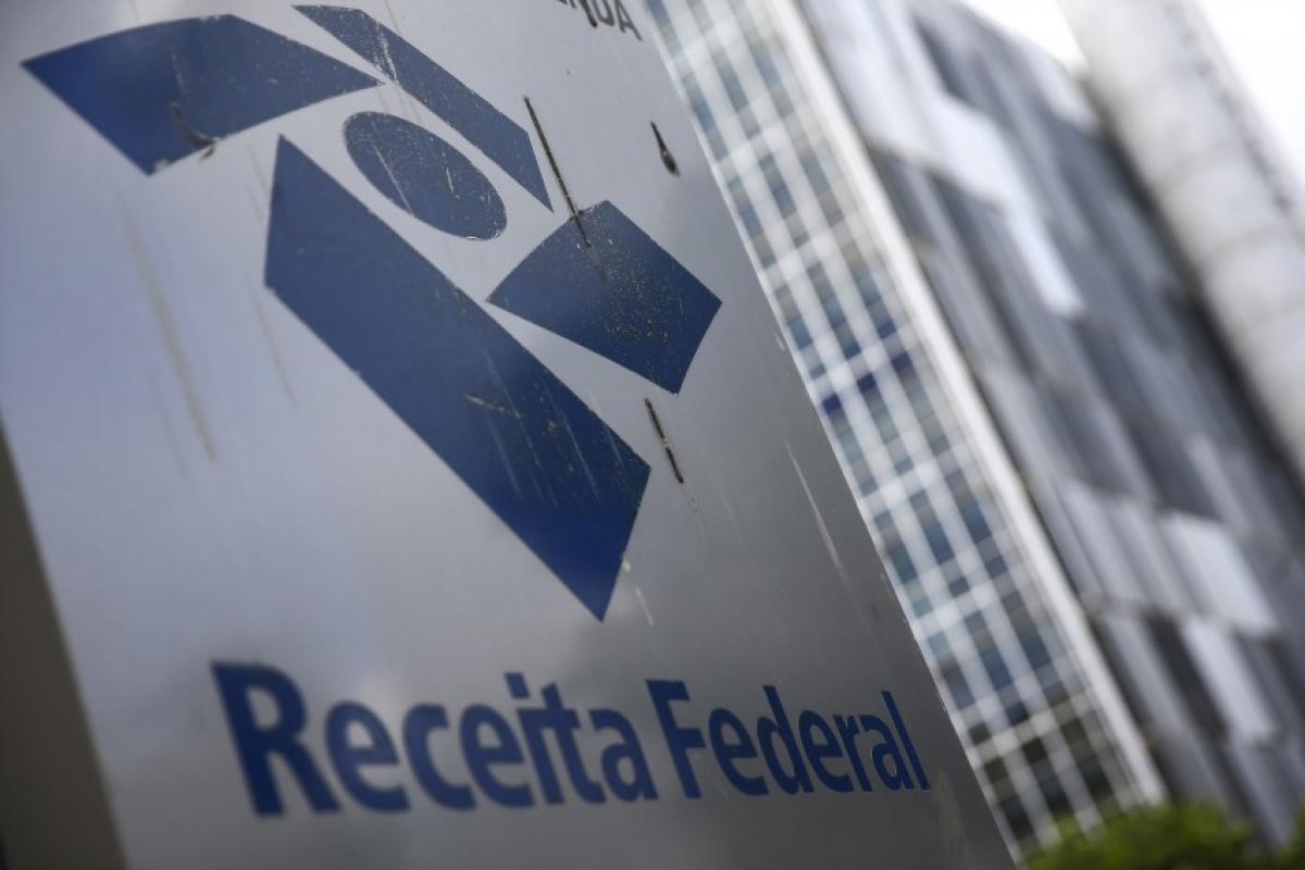 Cerca de 500 mil contribuintes receberam cartas da Receita Federal para corrigir inconsistências simples que podem impedir o pagamento de restituições do Imposto de Renda