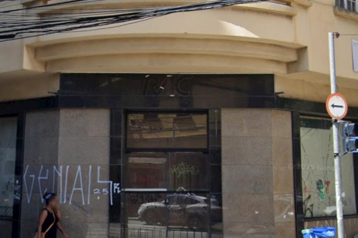 Casal teria contratado chaveiro para abrir imóvel da Prefeitura onde funcionava o antigo Correio Popular, em Campinas.