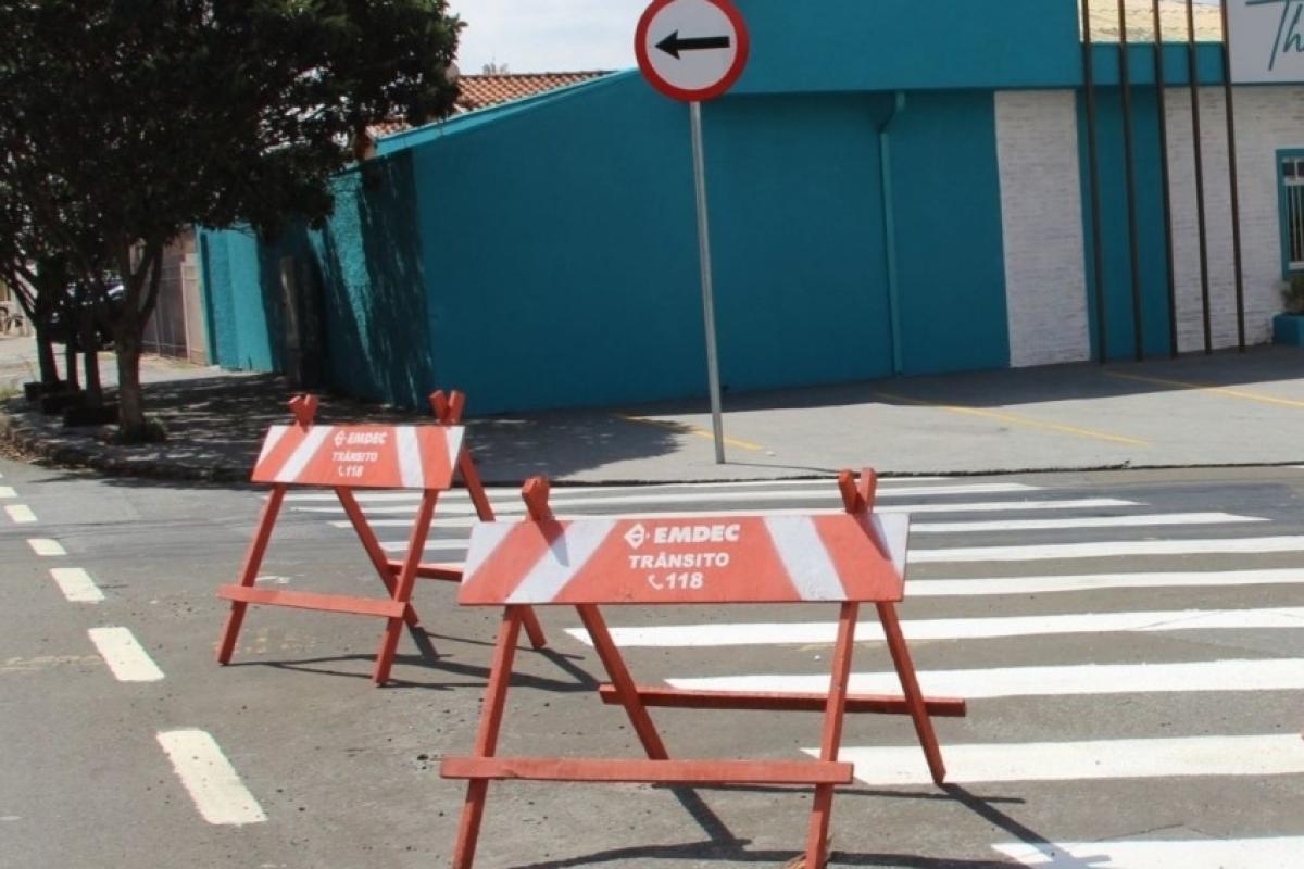 Pista externa da Avenida Anchieta será interditada nesta sexta-feira para manutenção de emissário de esgoto da Sanasa.