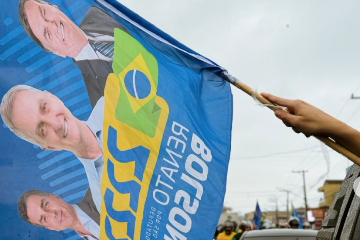 Assim como Eduardo, Renato Bolsonaro (PL), irmão de Bolsonaro, disputa as eleições para deputado federal por São Paulo.