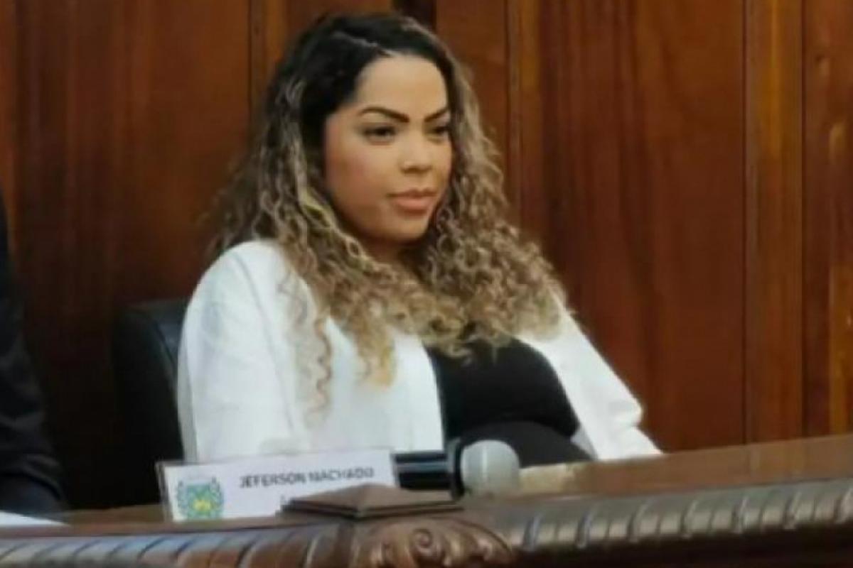 Prefeita de Bauru, Suéllen Rosim, em depoimento à Comissão Processante da Câmara Municipal