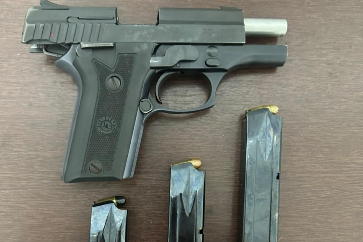 Homem de 55 anos teria usado uma arma de fogo para intimidar a companheira durante discussão no Jardim São Domingos.