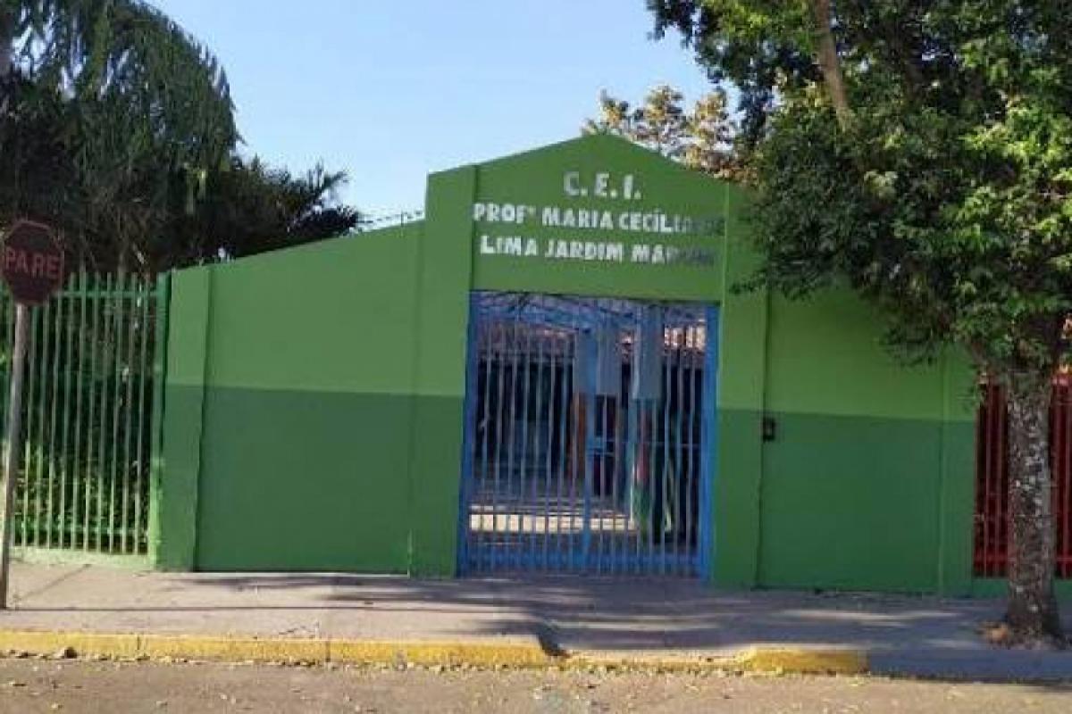 Educadora afirma ter deixado cargo dois meses antes de transferência registrada em seu nome; caso foi levado à polícia e deverá ser apurado