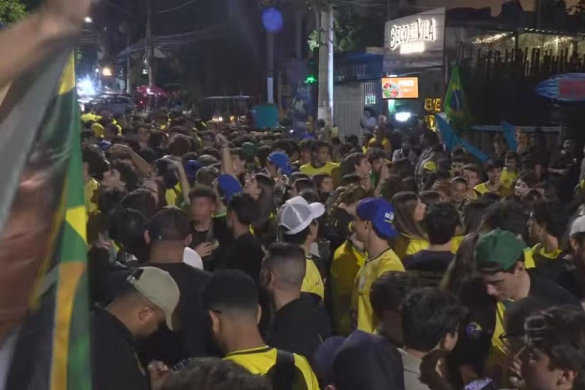 Ato de apoio a Flávio Bolsonaro (PL)