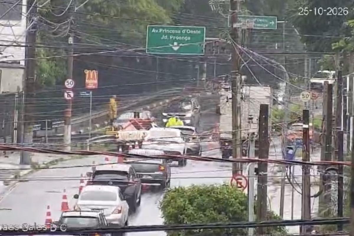 Temporal forçou alteração nas proximidades do Bosque dos Jequitibás